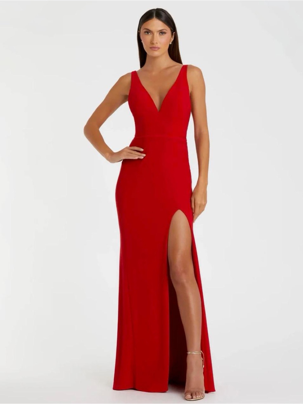 Mac Duggal  Red V-Neck Sleeveless High Slit Formal Gown Dress Size 2 NEW